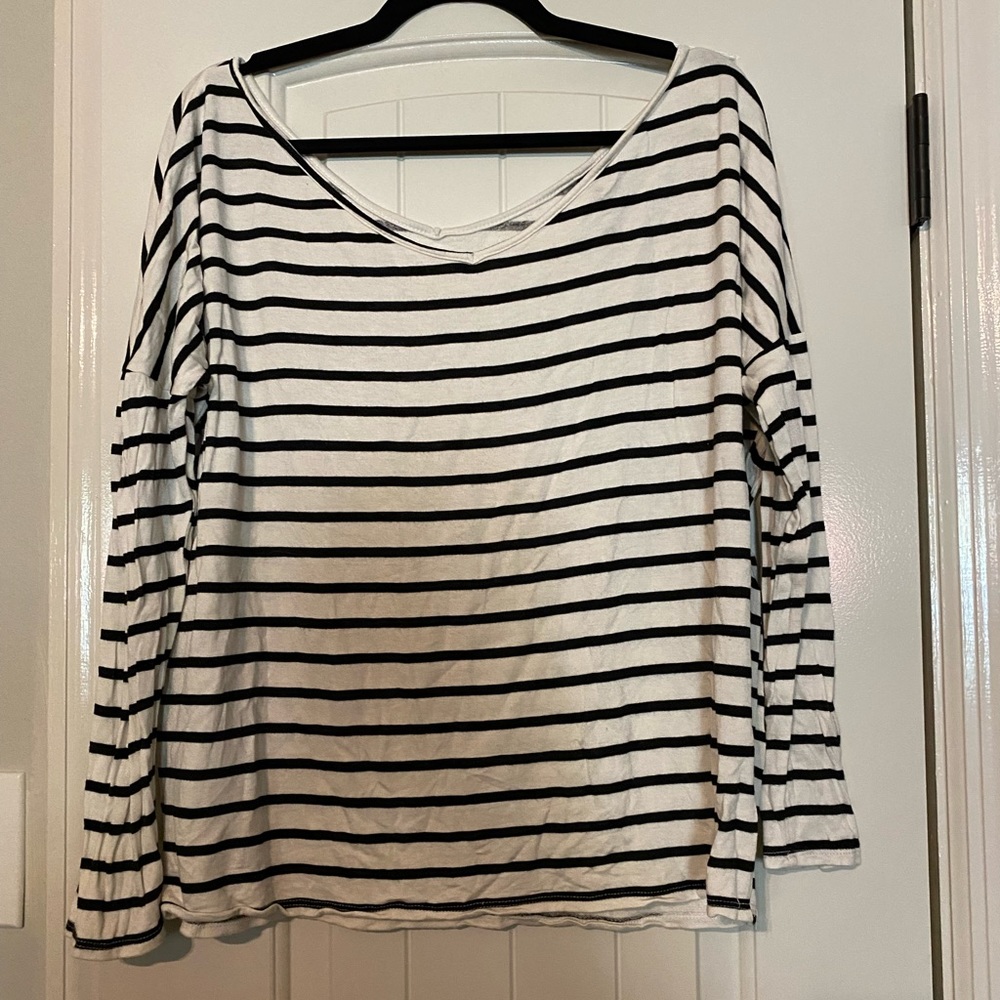 Agnes & Dora Light Sweater Top